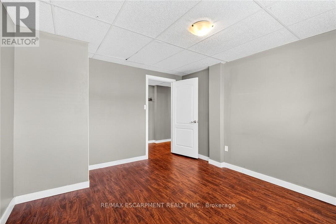Photo 35 of 133 Grantham Avenue, St Catharines ON