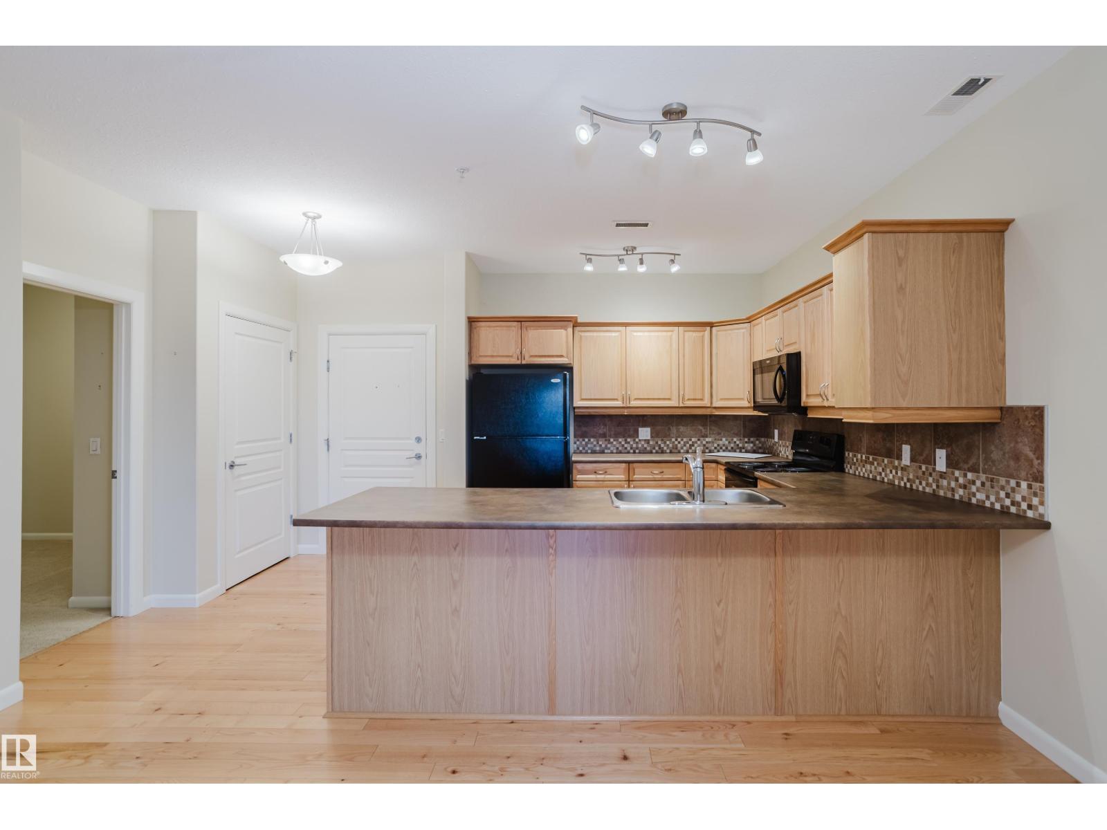 Photo 52 of 409 160 Magrath Rd Nw, Edmonton AB