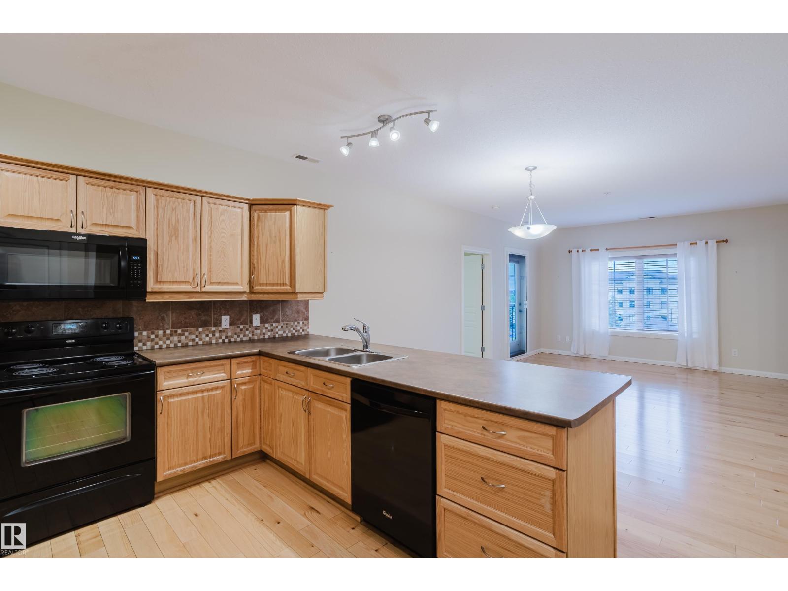 Photo 51 of 409 160 Magrath Rd Nw, Edmonton AB