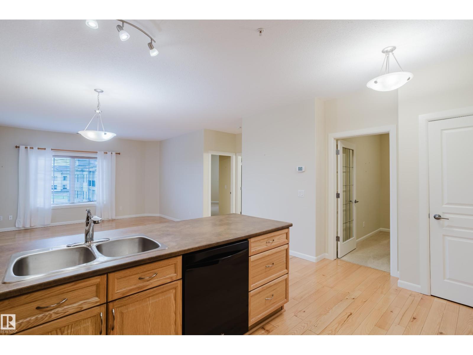 Photo 48 of 409 160 Magrath Rd Nw, Edmonton AB