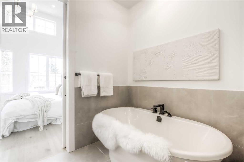 Photo 30 of 2833 25 A Street Sw, Calgary AB