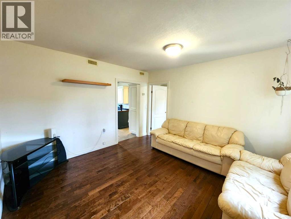 Photo 6 of 5713 57 Avenue, Red Deer AB