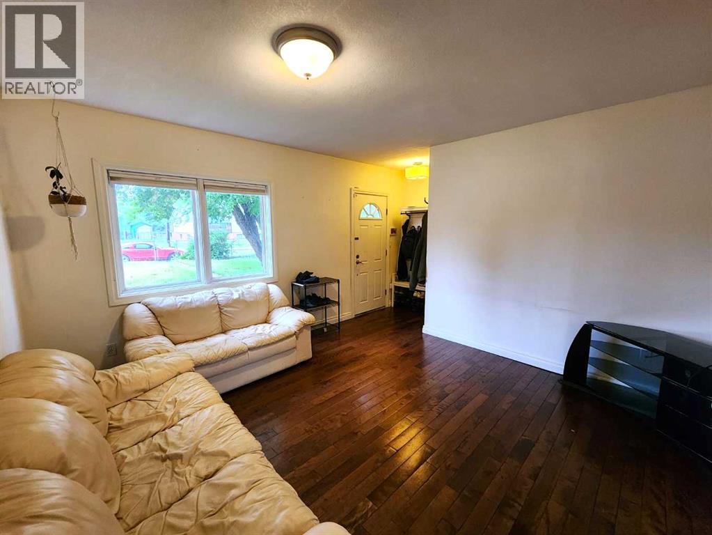 Photo 4 of 5713 57 Avenue, Red Deer AB