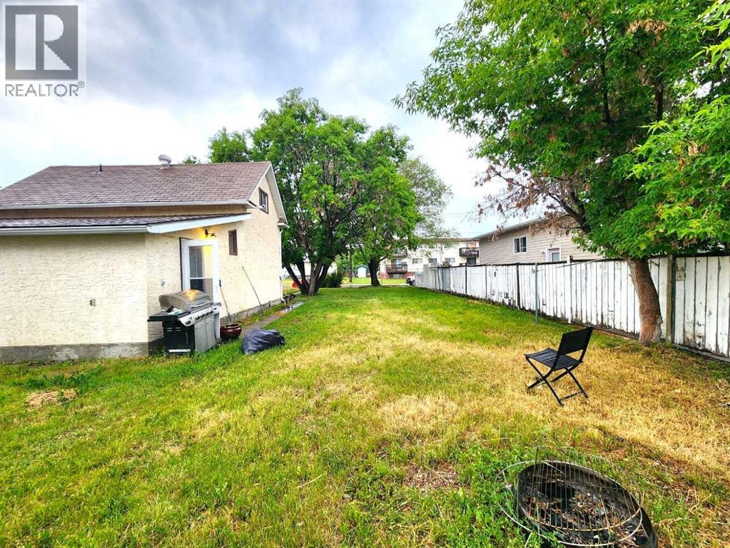 Photo 18 of 5713 57 Avenue, Red Deer AB