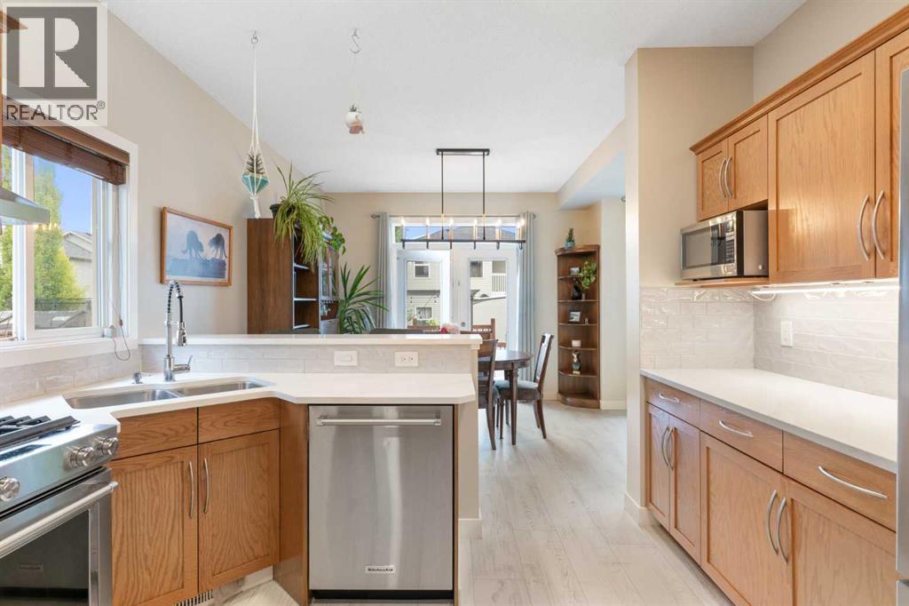 Single Family House for Sale in  Tuscany Ridge Mews NW Tuscany Calgary 