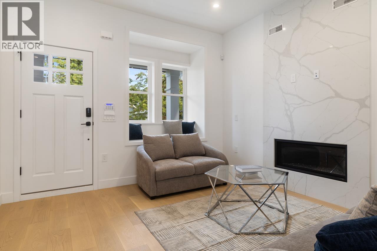 Photo 10 of 1 2022 E 4th Avenue, Vancouver BC
