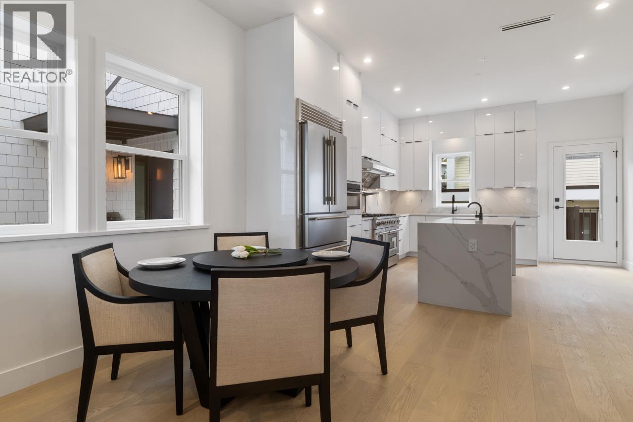 Photo 5 of 1 2022 E 4th Avenue, Vancouver BC