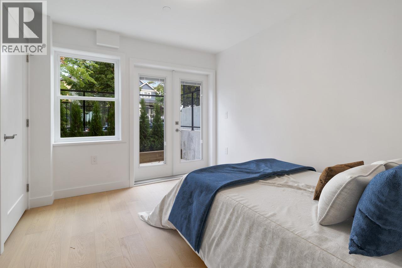 Photo 13 of 2 2022 E 4th Avenue, Vancouver BC