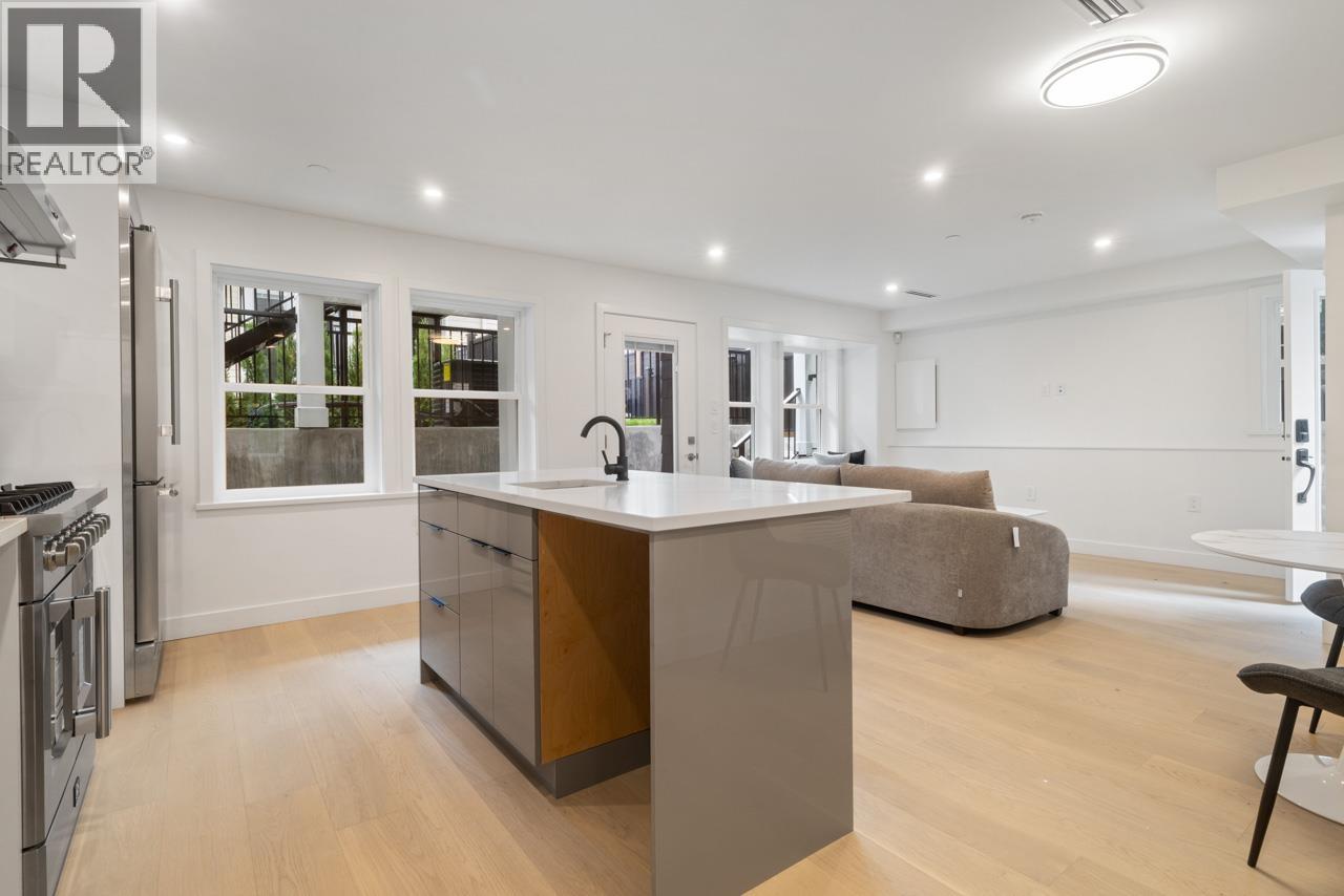 Photo 6 of 2 2022 E 4th Avenue, Vancouver BC