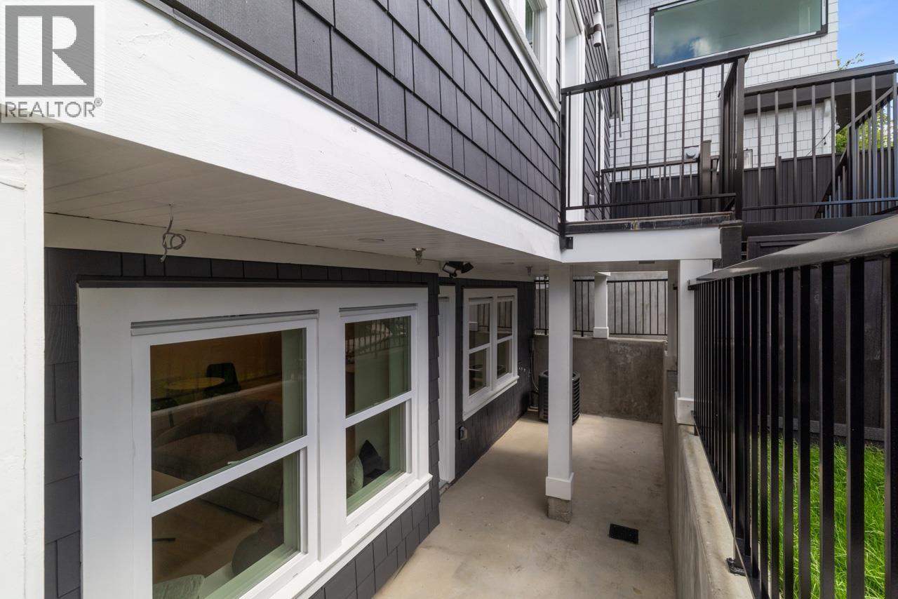 Photo 15 of 2 2022 E 4th Avenue, Vancouver BC
