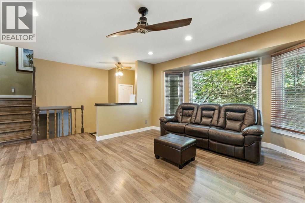 Single Family House 4 Level for Sale in  Castlegrove Place NE Castleridge Calgary 