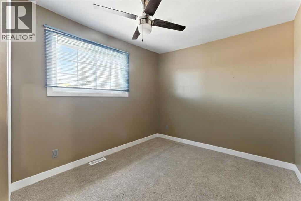 Single Family House 4 Level for Sale in  Castlegrove Place NE Castleridge Calgary 