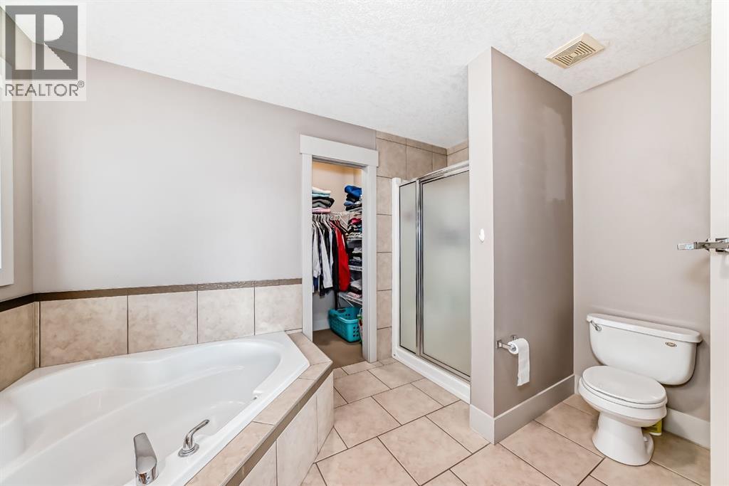 Single Family House for Sale in  St Moritz Terrace SW Springbank Hill Calgary 