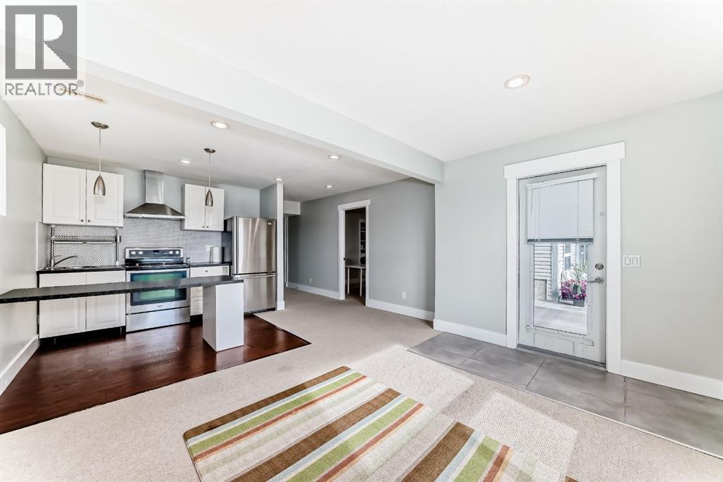 Single Family House for Sale in  St Moritz Terrace SW Springbank Hill Calgary 