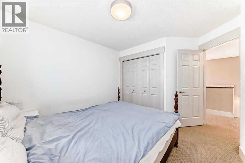 Single Family House for Sale in  St Moritz Terrace SW Springbank Hill Calgary 
