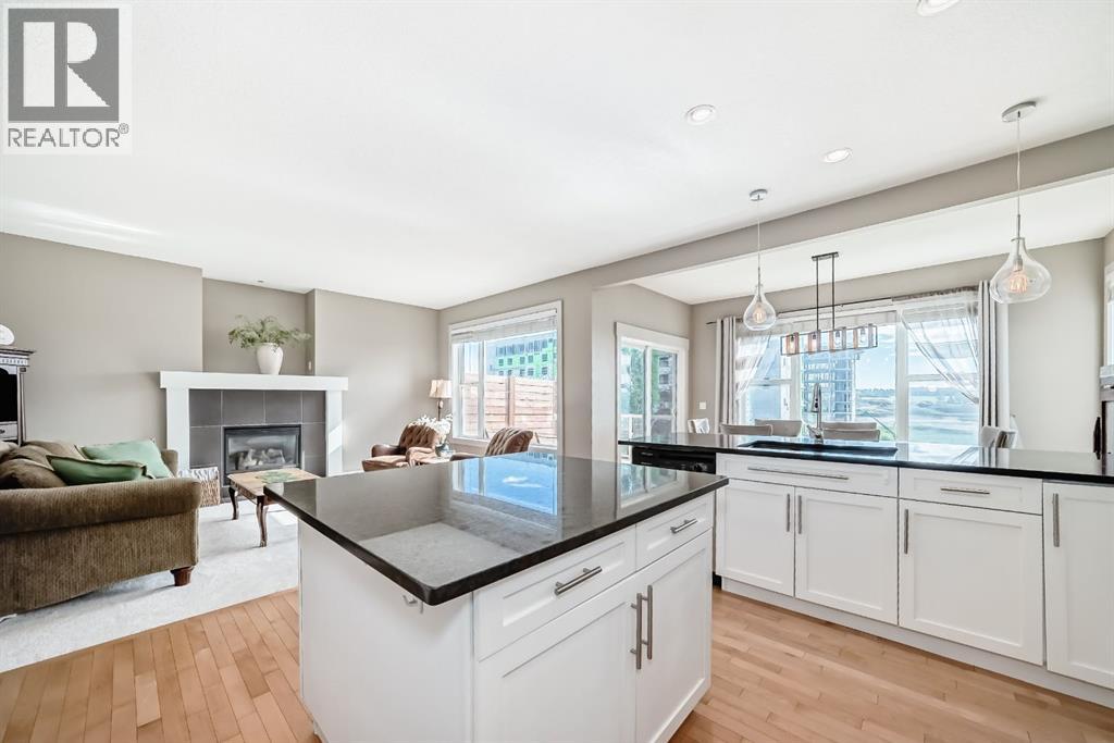 Single Family House for Sale in  St Moritz Terrace SW Springbank Hill Calgary 