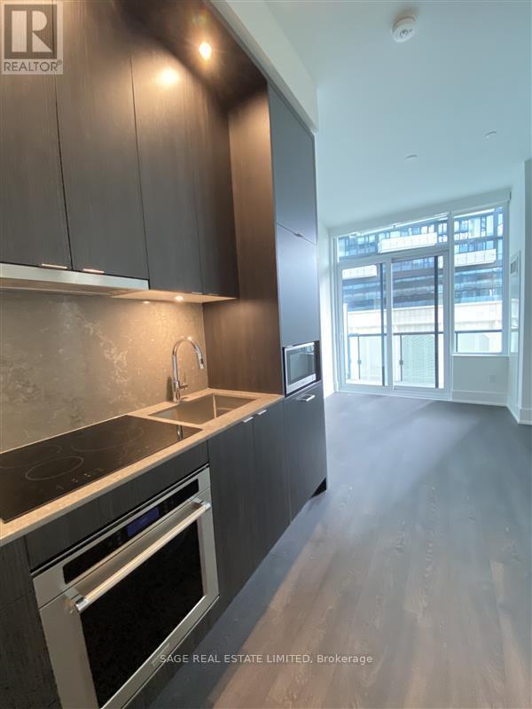 Photo 3 of 712 480 Front Street W, Toronto ON