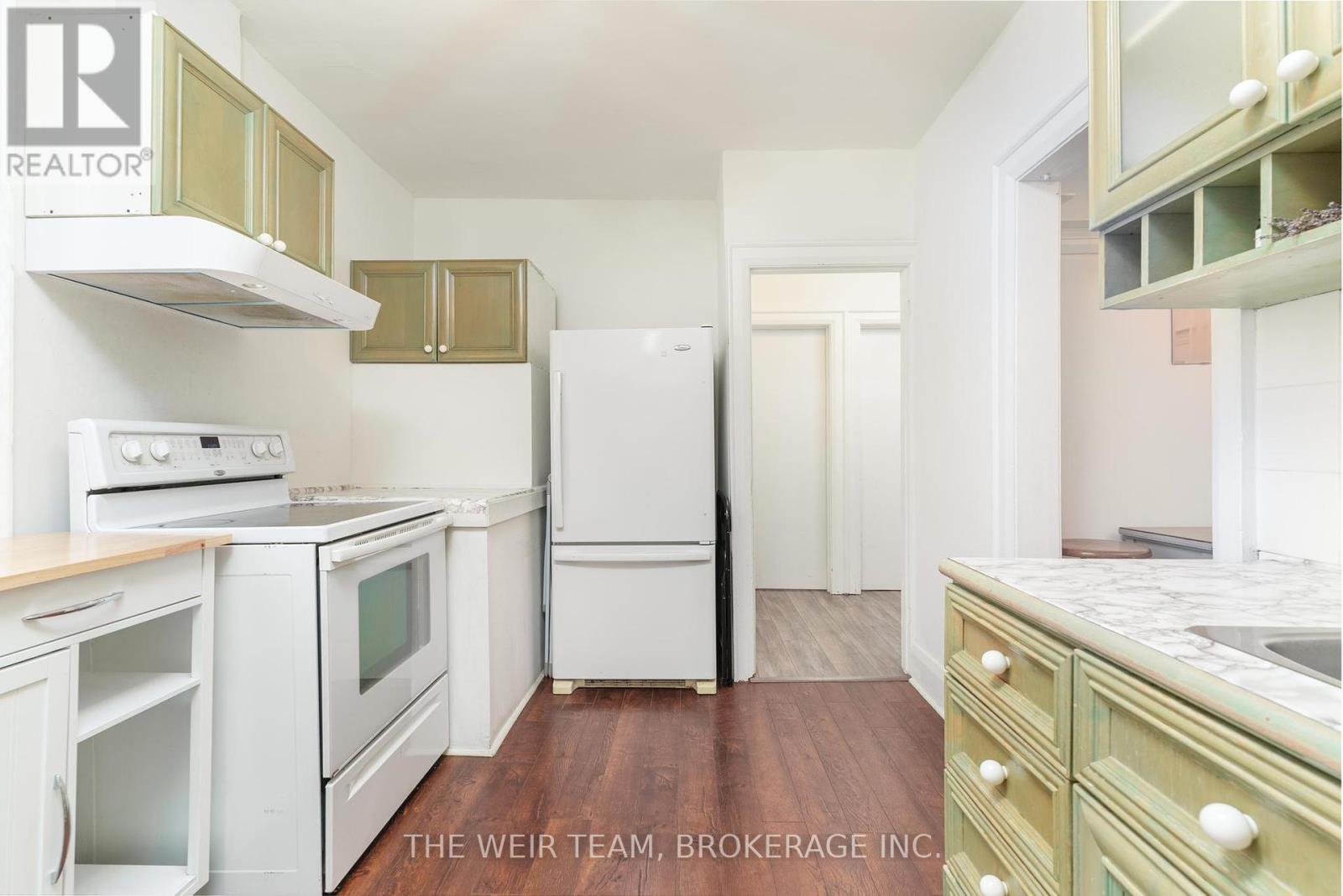 Photo 16 of 1155 Woodbine Avenue, Toronto ON