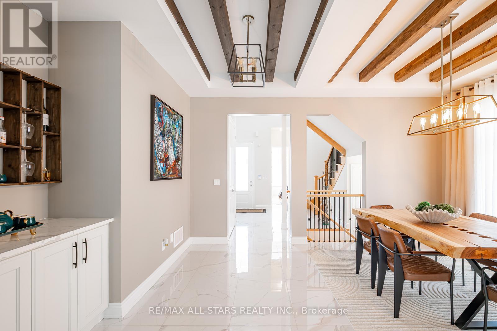 Photo 10 of 7 Ballanview Court, Whitchurchstouffville ON