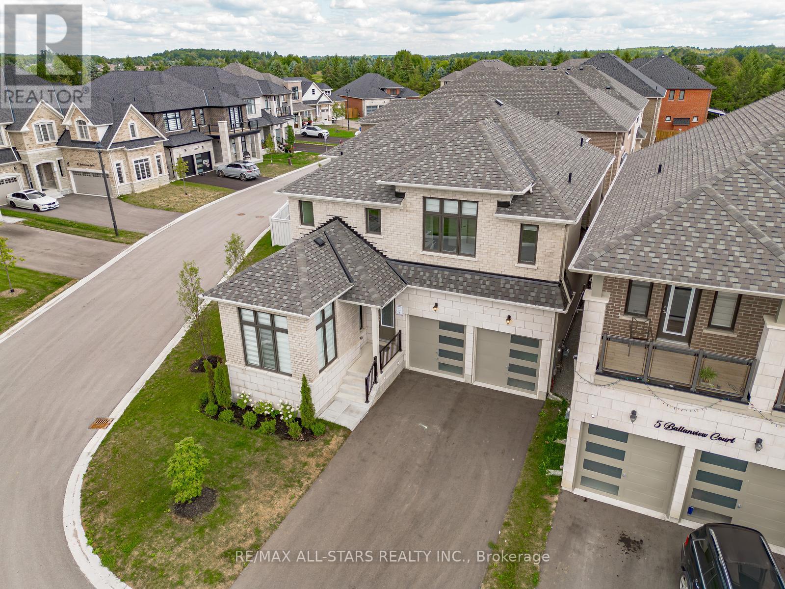 Photo 47 of 7 Ballanview Court, Whitchurchstouffville ON