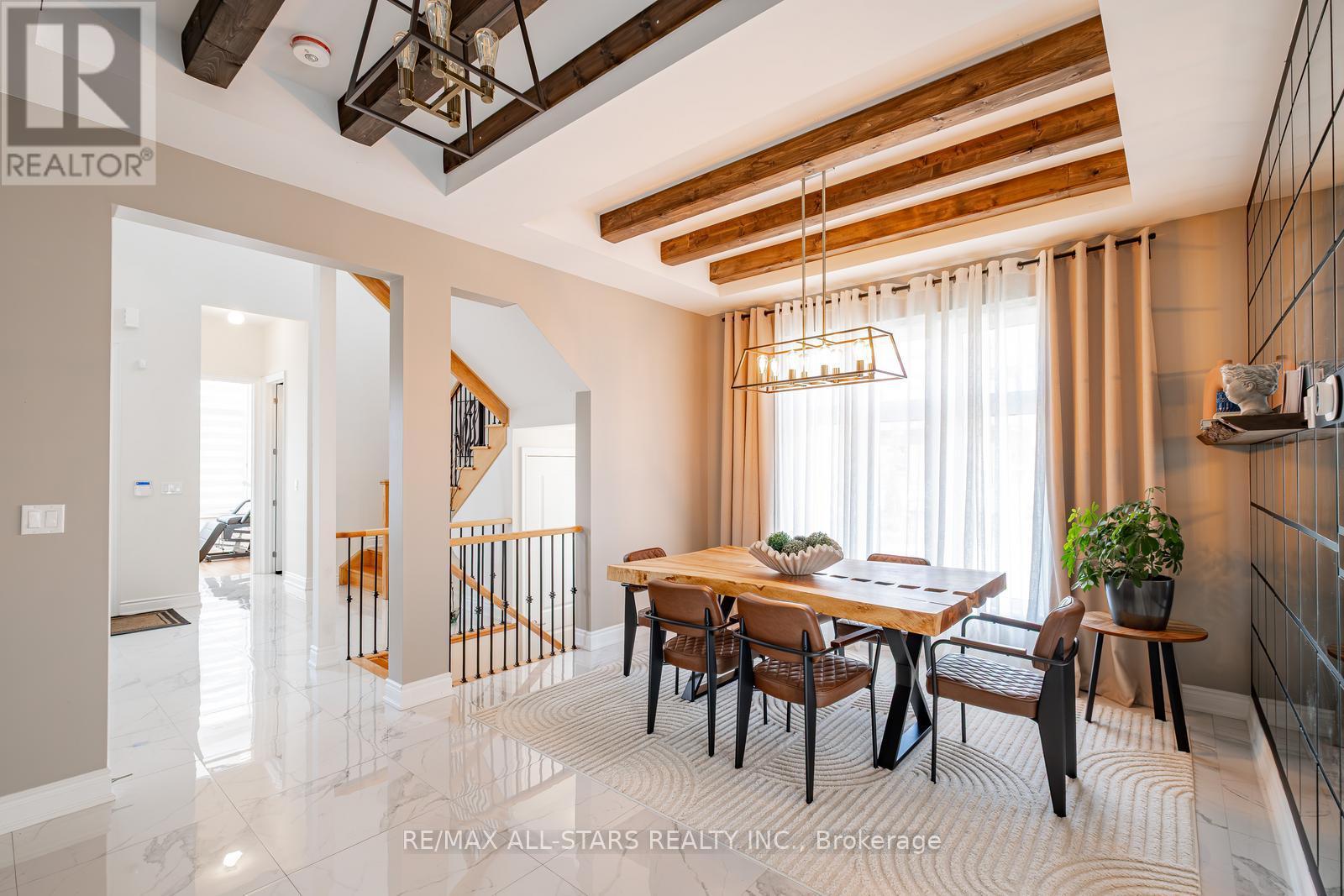 Photo 9 of 7 Ballanview Court, Whitchurchstouffville ON