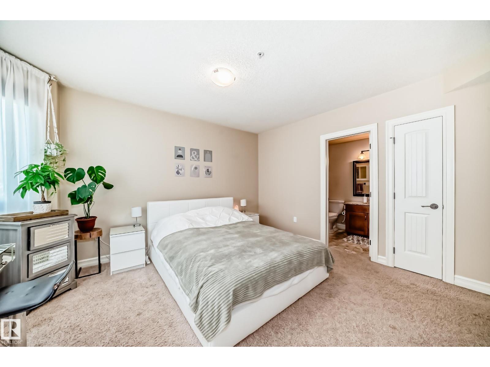 Photo 16 of 225 10142 111 St Nw, Edmonton AB