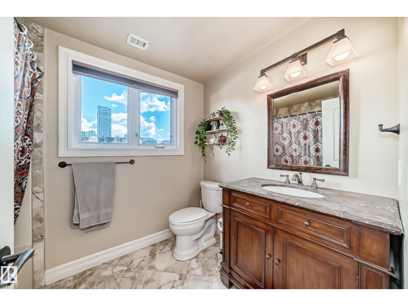 Photo 20 of 225 10142 111 St Nw, Edmonton AB