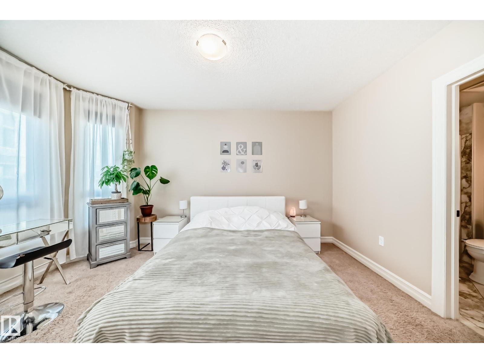 Photo 15 of 225 10142 111 St Nw, Edmonton AB