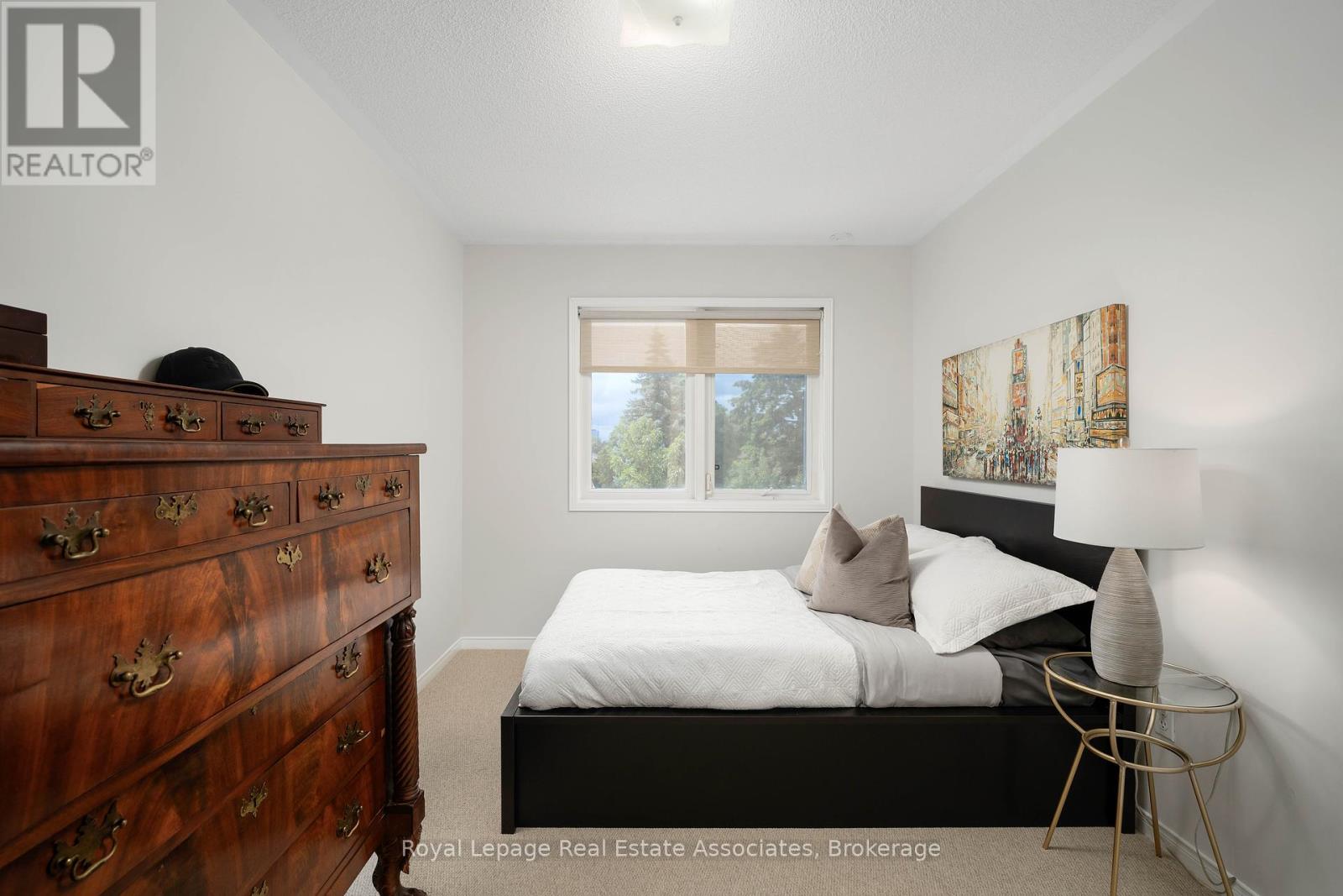 Photo 31 of 32 1130 Cawthra Road, Mississauga ON