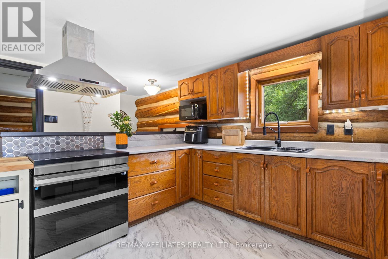 Photo 11 of 788 French Line Road, Lanark Highlands ON