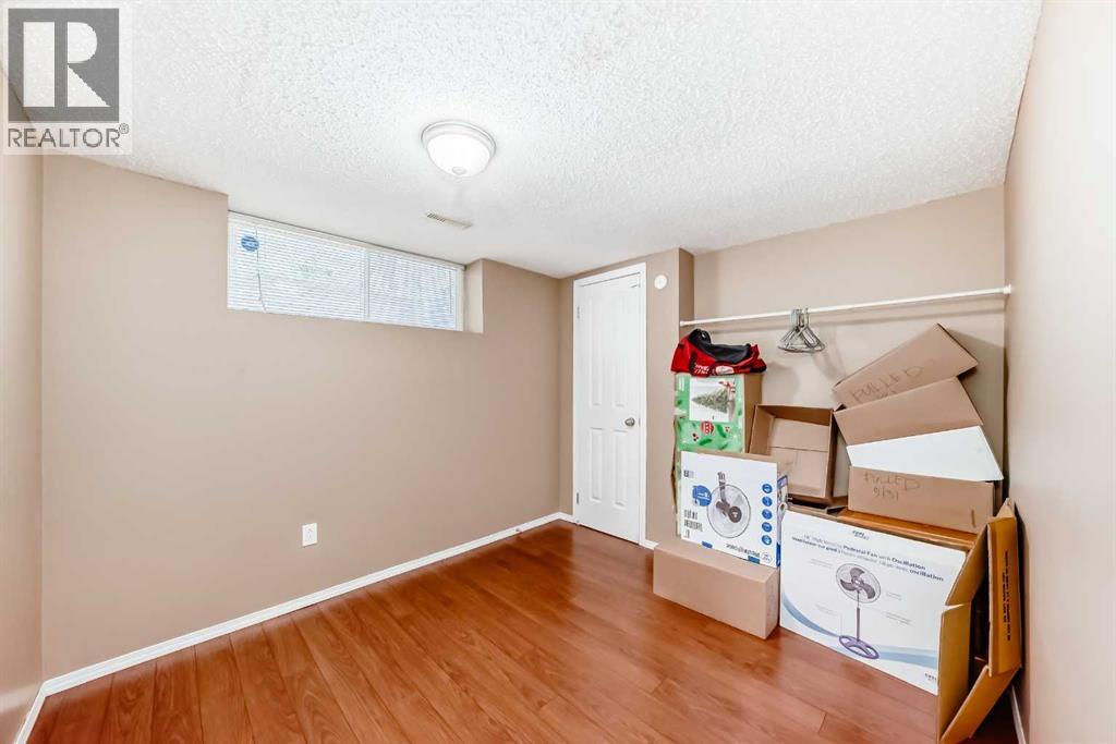 Photo 35 of 148 Saddlecrest Gardens Ne, Calgary AB