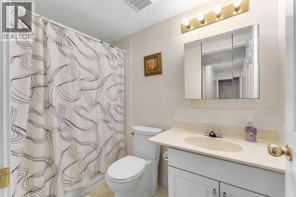 Single Family House for Sale in  Coral Keys Villas NE Coral Springs Calgary 