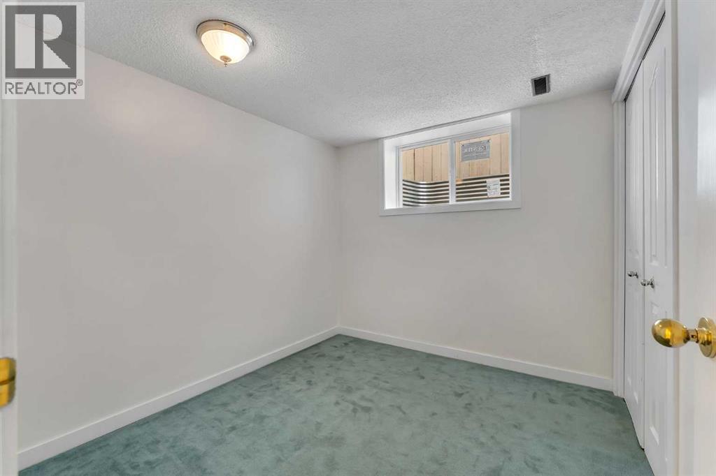 Single Family House for Sale in  Coral Keys Villas NE Coral Springs Calgary 