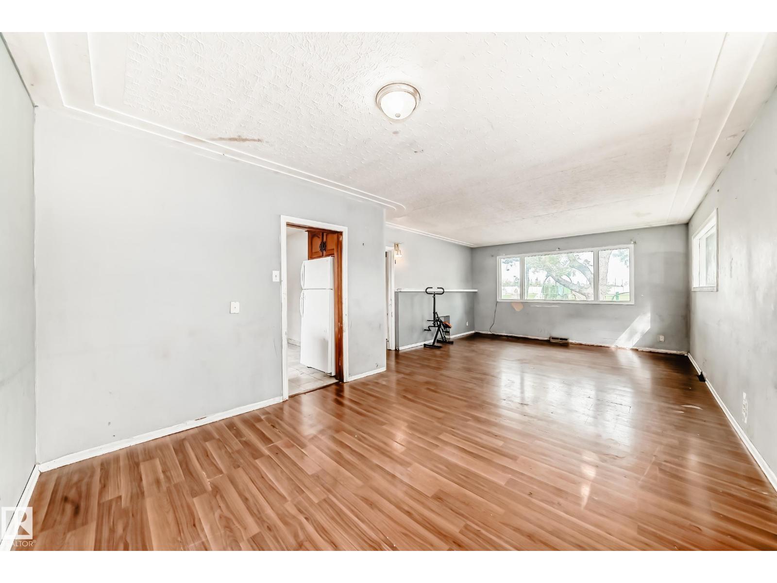 Photo 21 of 8303 124 Av Nw, Edmonton AB