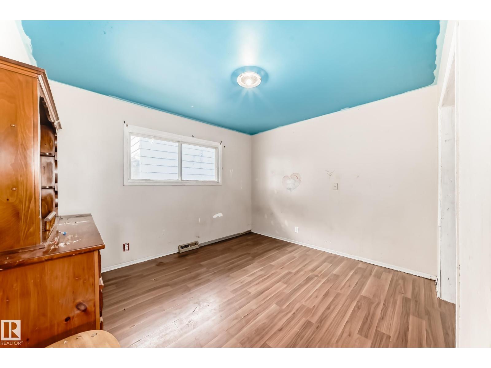 Photo 12 of 8303 124 Av Nw, Edmonton AB