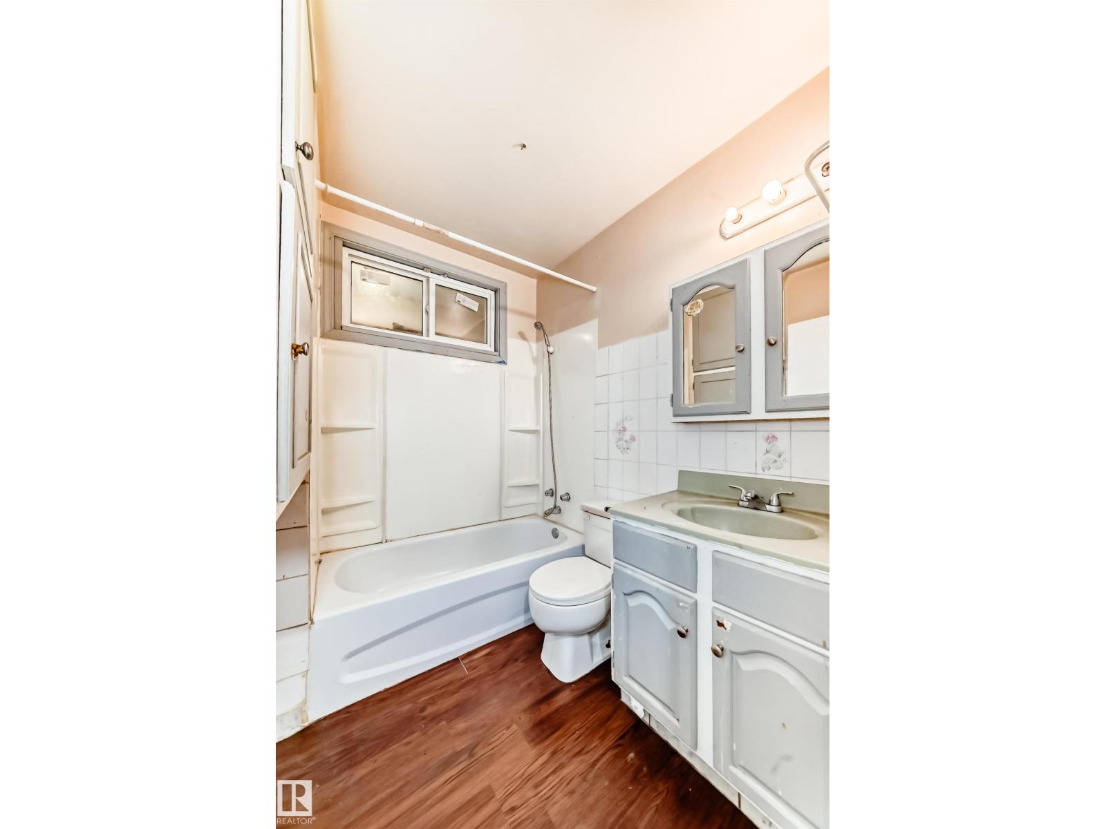 Photo 27 of 8303 124 Av Nw, Edmonton AB