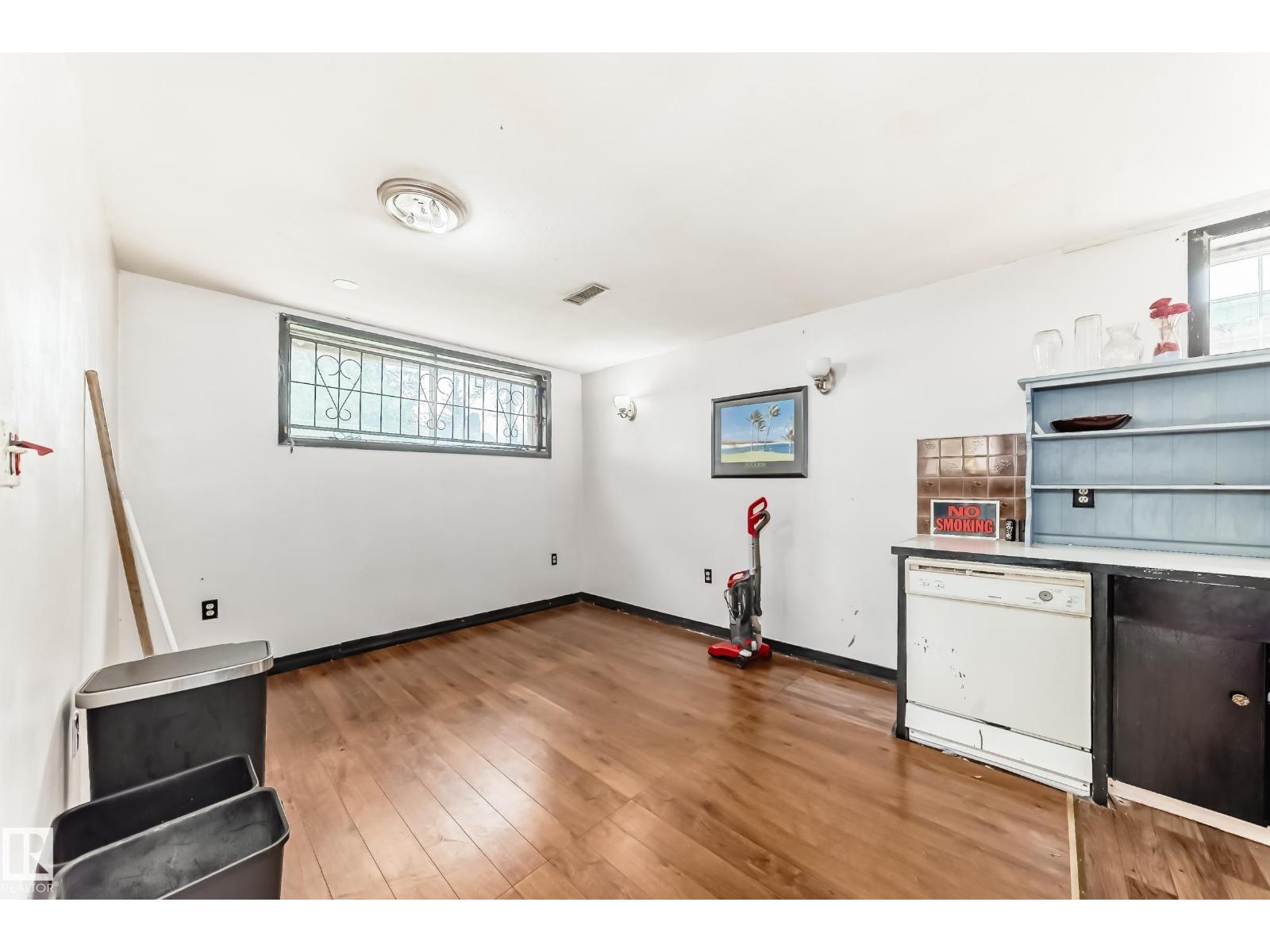 Photo 36 of 8303 124 Av Nw, Edmonton AB