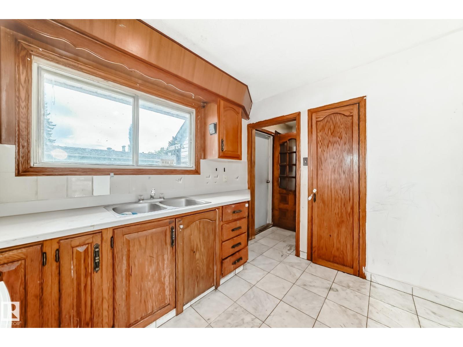 Photo 43 of 8303 124 Av Nw, Edmonton AB