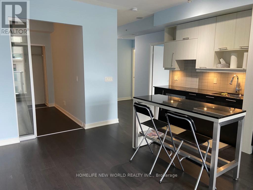 Photo 3 of 702 199 Richmond Street W, Toronto ON