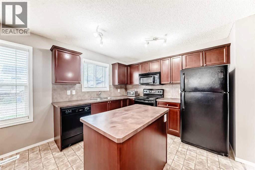 Photo 16 of 135 Copperstone Grove Se, Calgary AB