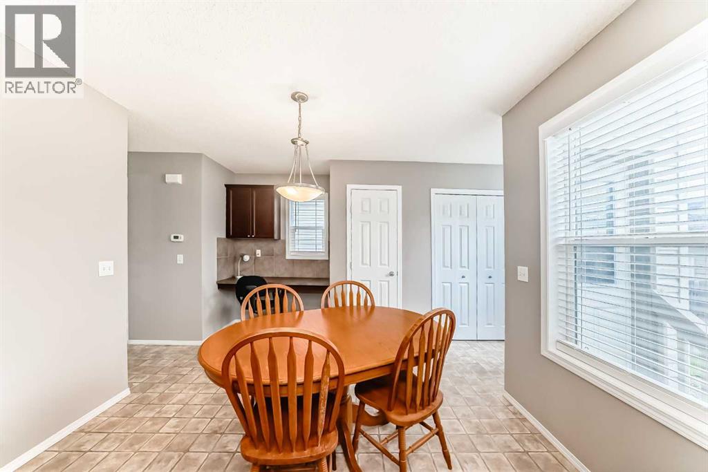 Photo 20 of 135 Copperstone Grove Se, Calgary AB