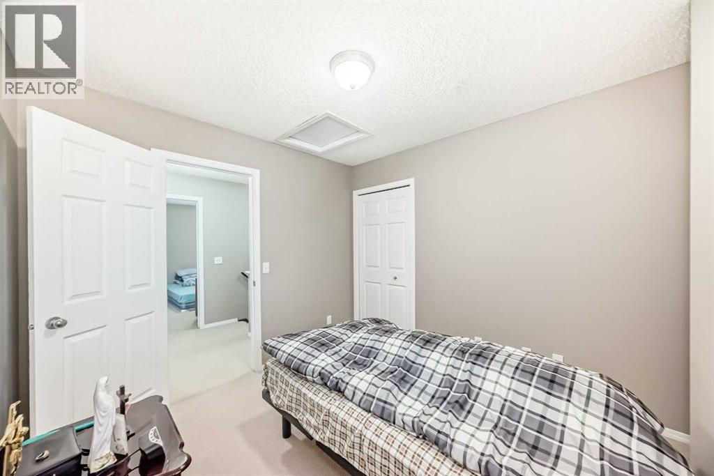 Photo 33 of 135 Copperstone Grove Se, Calgary AB