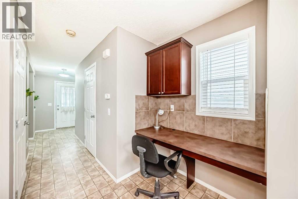 Photo 9 of 135 Copperstone Grove Se, Calgary AB