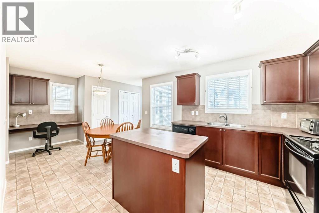 Photo 15 of 135 Copperstone Grove Se, Calgary AB
