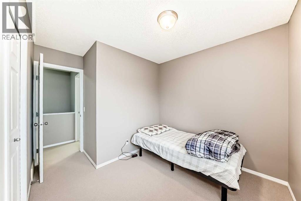 Photo 35 of 135 Copperstone Grove Se, Calgary AB