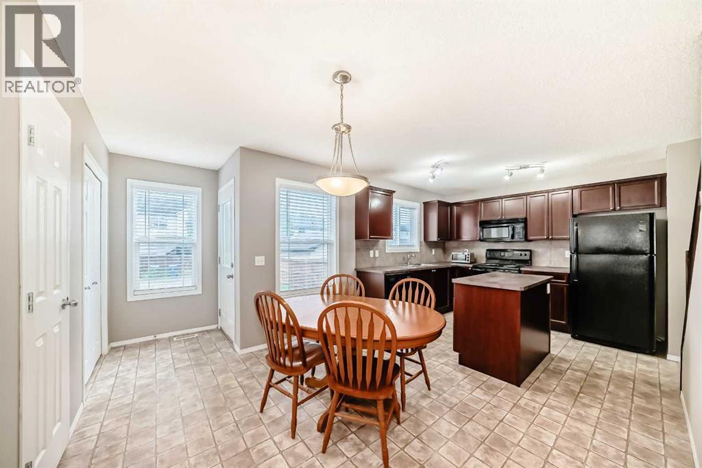 Photo 18 of 135 Copperstone Grove Se, Calgary AB