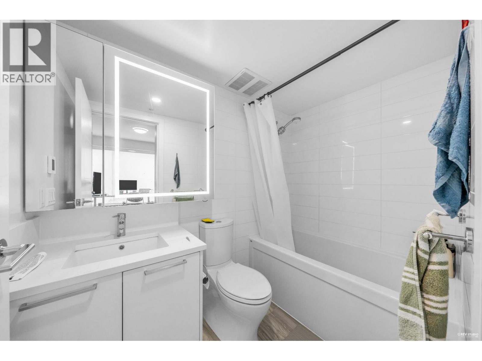 TH3 6398 SILVER AVENUE, Burnaby