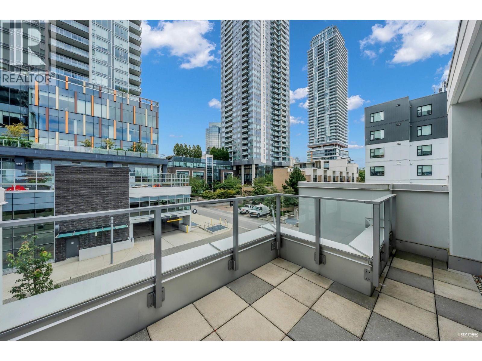 TH3 6398 SILVER AVENUE, Burnaby