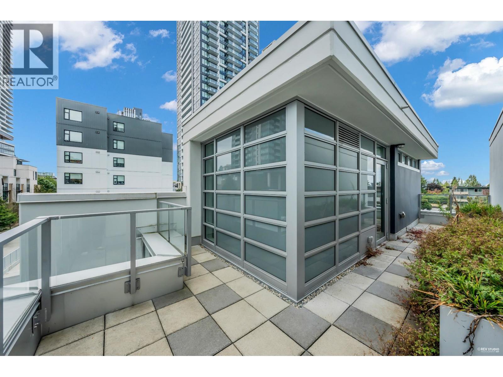 TH3 6398 SILVER AVENUE, Burnaby