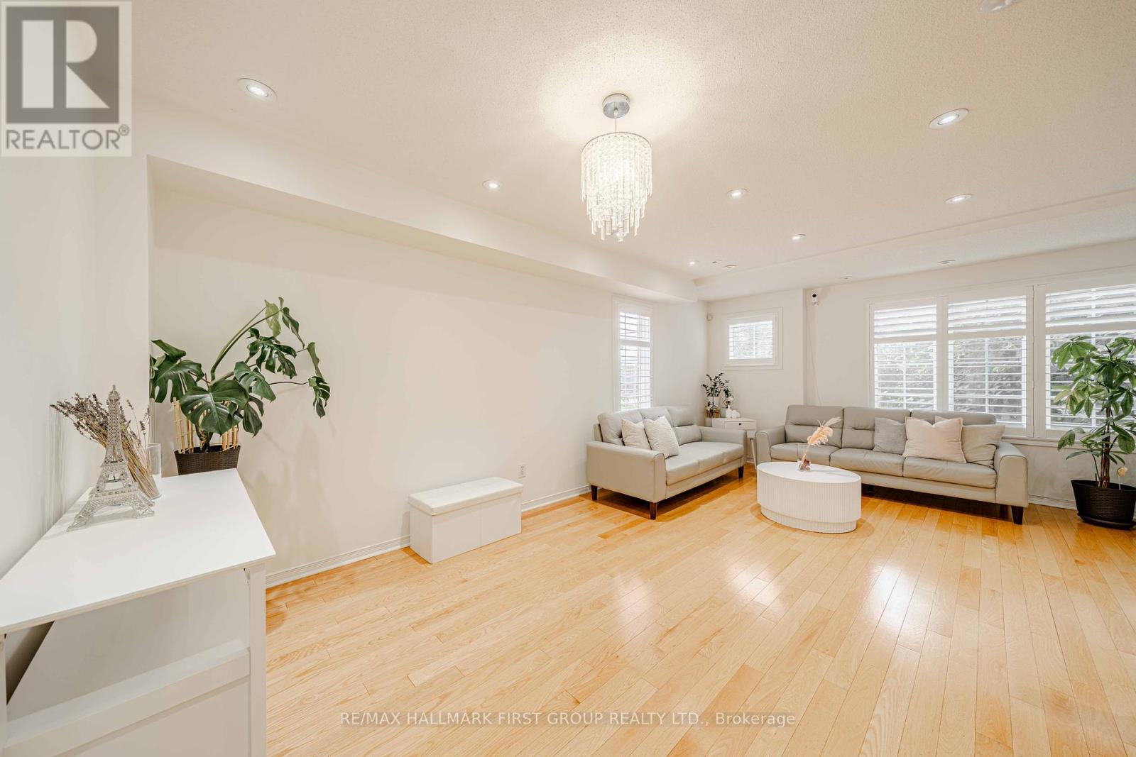 Photo 40 of 1 2790 Eglinton Avenue E, Toronto ON